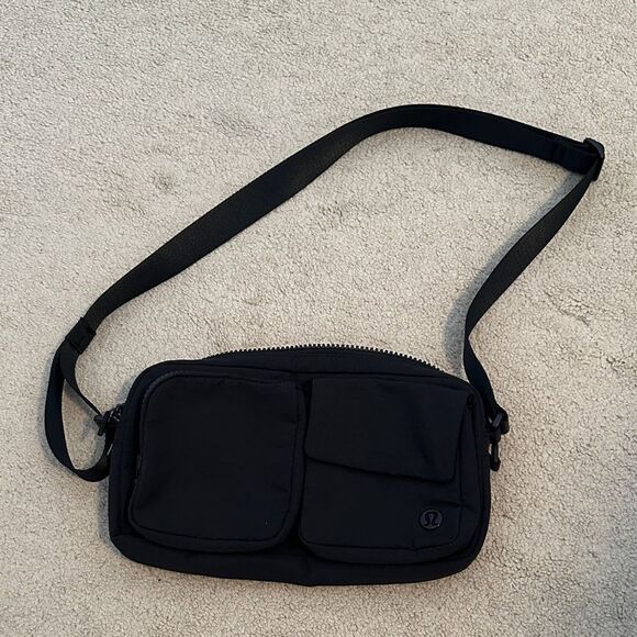 lululemon athletica Handbags - New Lululemon utility belt bag black